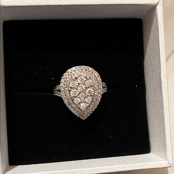 1 carat 10kt white gold engagement ring size 8 - Picture 11 of 12